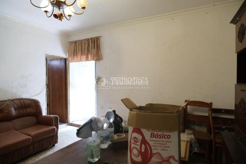 Foto d67edd92-6d7c-4dce-bc1e-ea4ba5db6085. Casa pareada casa en venta en La Plata Sevilla