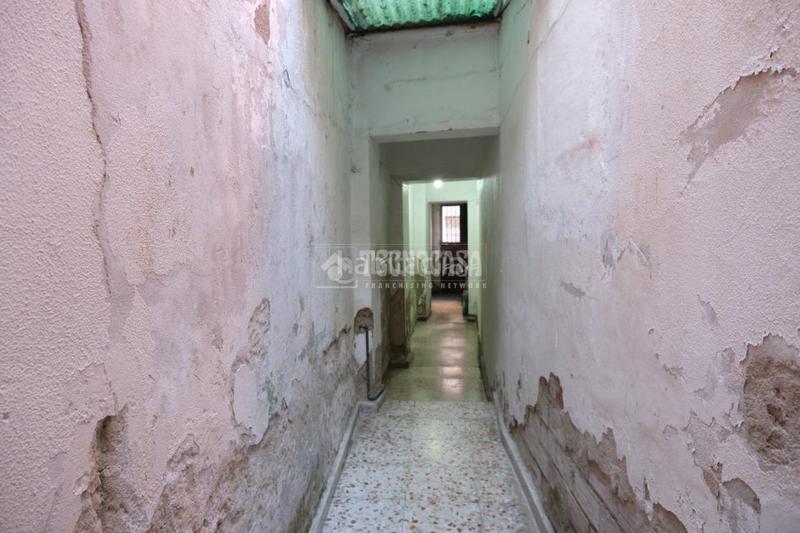 Foto 90046937-e972-471a-b33b-e93de85a5a42. Casa pareada casa en venta en La Plata Sevilla