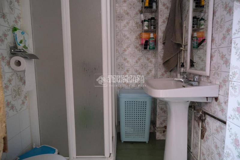 Foto f6300b9c-a89c-44b0-b112-145bb4ccc572. Casa pareada casa en venta en La Plata Sevilla