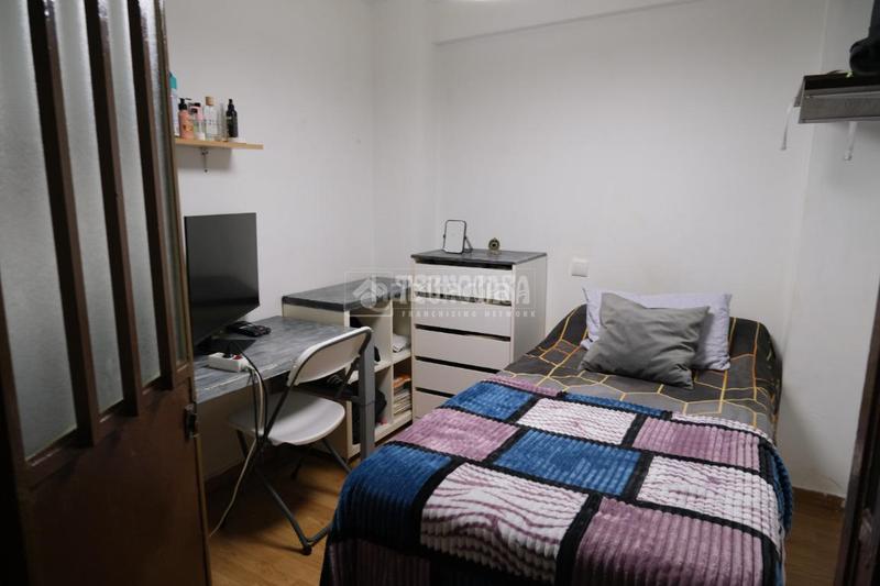 Foto 0d792eff-f91a-46e5-b445-52464aa5c6a8. Casa aparellada a La Plata Sevilla