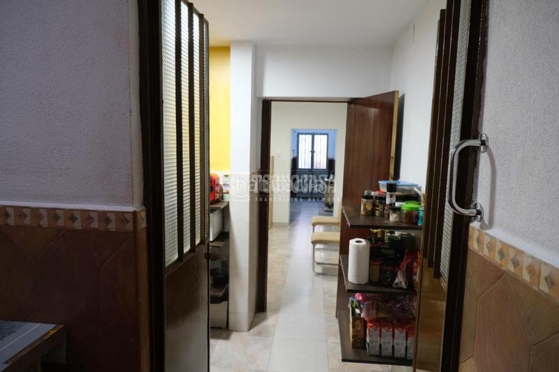 Foto 98cf6065-301e-4762-951b-bf60f3bc8801. Casa aparellada a La Plata Sevilla