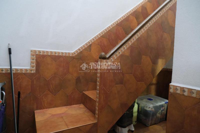 Foto bbe34b4c-0921-41c5-9f06-5e349d310f03. Casa aparellada a La Plata Sevilla