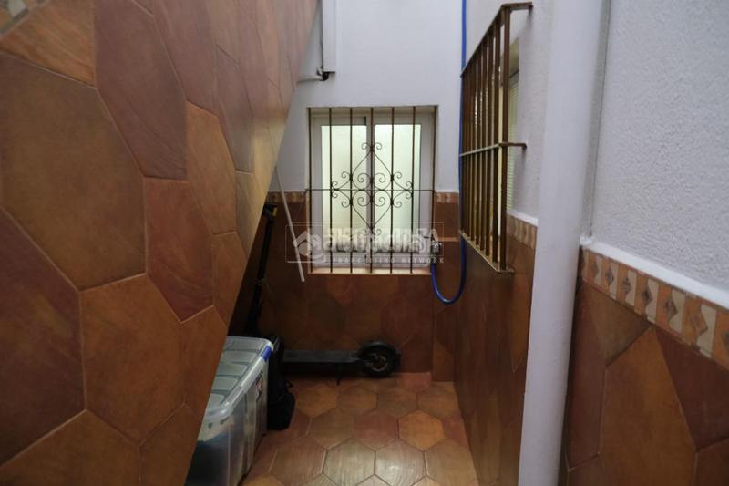 Foto f37e5586-1b86-486a-89c9-43d1f81c5127. Casa aparellada a La Plata Sevilla