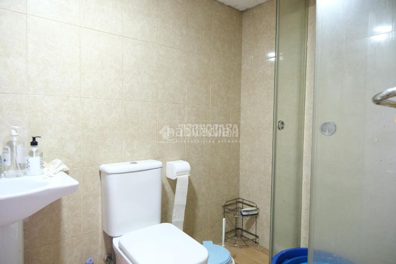 Foto 40168918-da47-44e1-9443-c41ff4d747c9. Casa aparellada a La Plata Sevilla