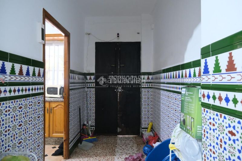 Foto cf9576d7-3ca6-4e33-9685-ebf572be355e. Casa aparellada a La Plata Sevilla