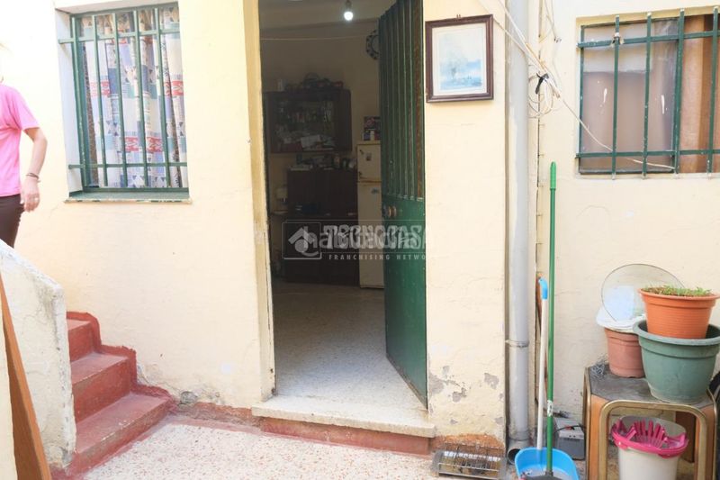 Foto 0473cac7-244b-407b-8588-25dcfcbdd94d. Casa aparellada a La Plata Sevilla