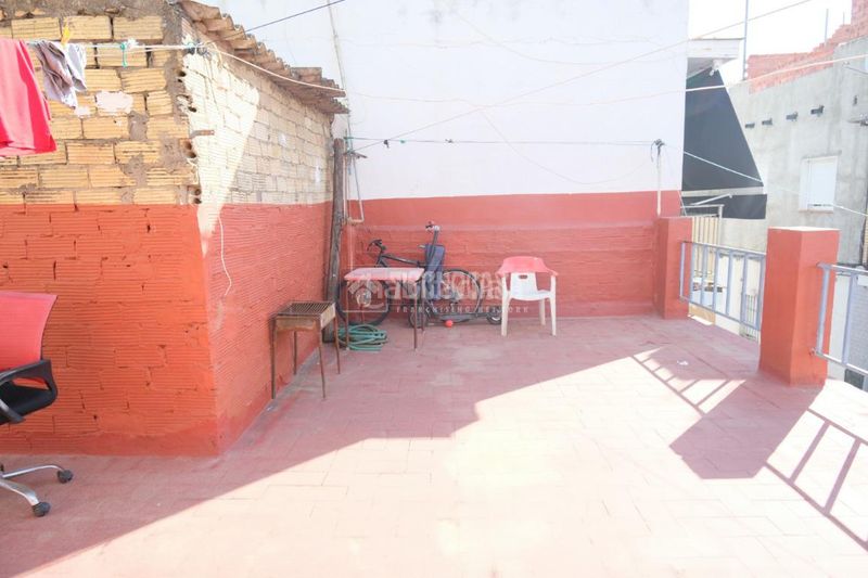Foto 5d5b5a72-8970-4456-ae5f-71ec90e577d9. Casa aparellada a La Plata Sevilla