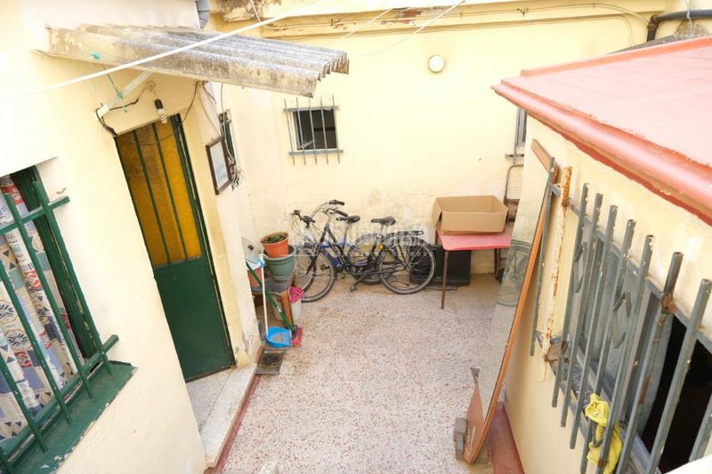 Foto f4a6c97b-09ff-4560-b186-2cfe41c024b6. Casa aparellada a La Plata Sevilla