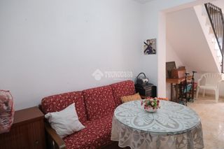 Casa pareada en La Plata. Casa en venta en sevilla