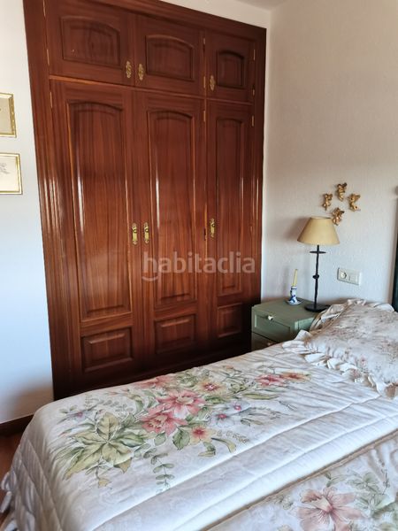 Foto 43e121d5-b1cc-4023-b358-d4830182f88e. Chalet con camino riscaldamento parcheggio piscina in Málaga
