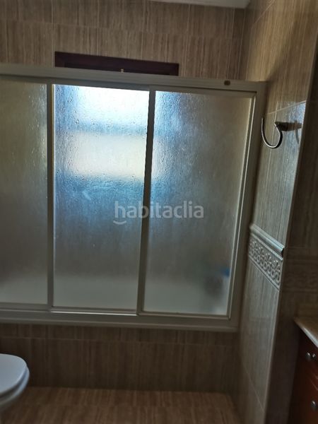 Foto 4b554882-2ea0-4869-bdcb-132fdcd6d456. Chalet con camino riscaldamento parcheggio piscina in Málaga