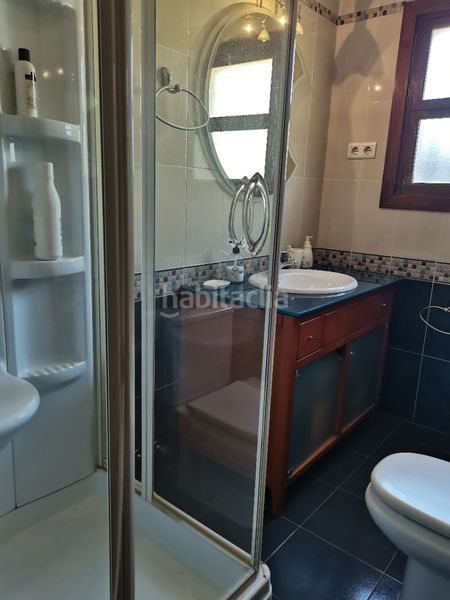 Foto 4bd688a1-9e25-4169-b205-dca13d8003c9. Chalet con camino riscaldamento parcheggio piscina in Málaga