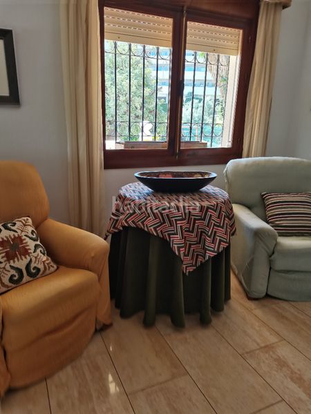 Foto a6c16e8d-87e7-44dc-a50f-54dd1e1855ec. Chalet con camino riscaldamento parcheggio piscina in Málaga