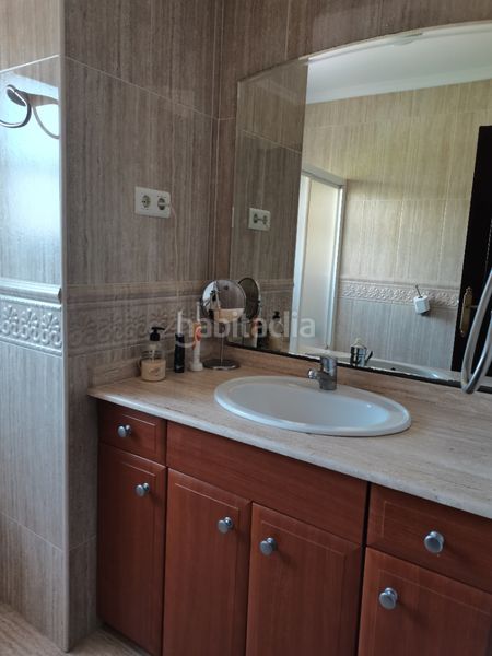 Foto f71b0d05-2516-480e-86d9-dcf5926380e1. Chalet con camino riscaldamento parcheggio piscina in Málaga