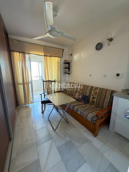 Foto b2611833-2828-47e2-961d-31c96adabd8a. Estudi a Solymar Benalmádena