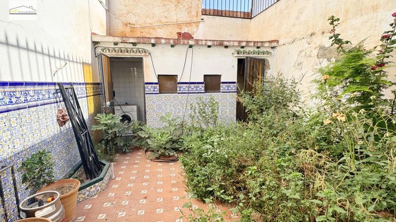 Foto 44aed586-8b78-447d-8db1-586a6d10e159. Casa amb aparcament a Barrio de Ciudad Jardín Málaga