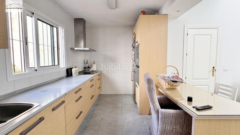 Foto e6b9dd7d-7e8f-4fbd-907a-c7bc8b32c6d2. Casa amb aparcament a Barrio de Ciudad Jardín Málaga