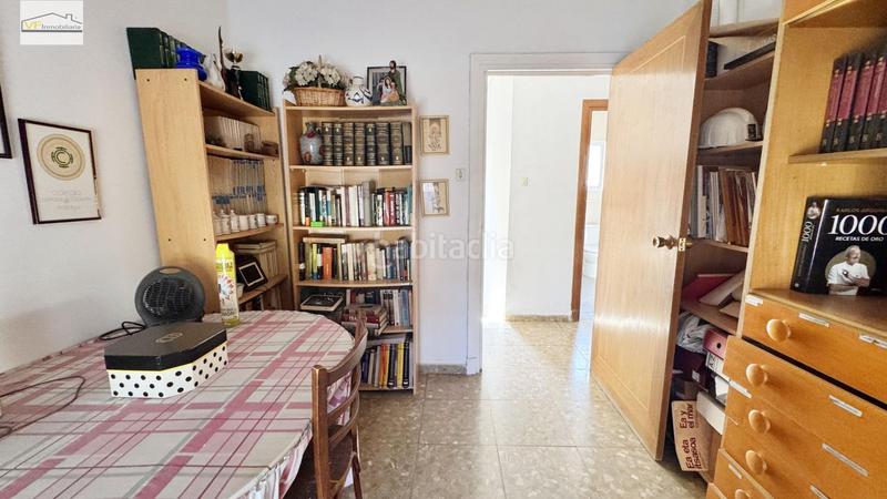 Foto efbf79af-7f7e-476b-91e7-3411d8ce221b. Casa amb aparcament a Barrio de Ciudad Jardín Málaga
