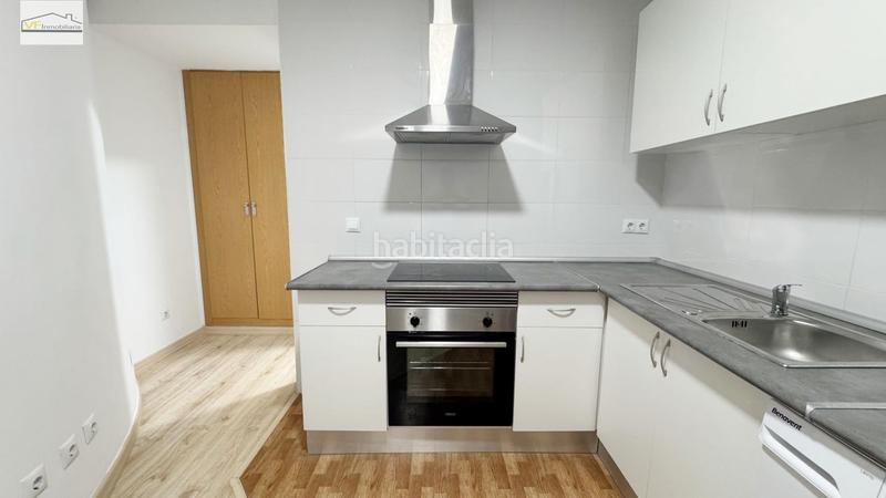 Foto 0d473654-8302-4260-b01c-9e69f793b2ed. Estudi amb aparcament a Parque Victoria Eugenia Málaga