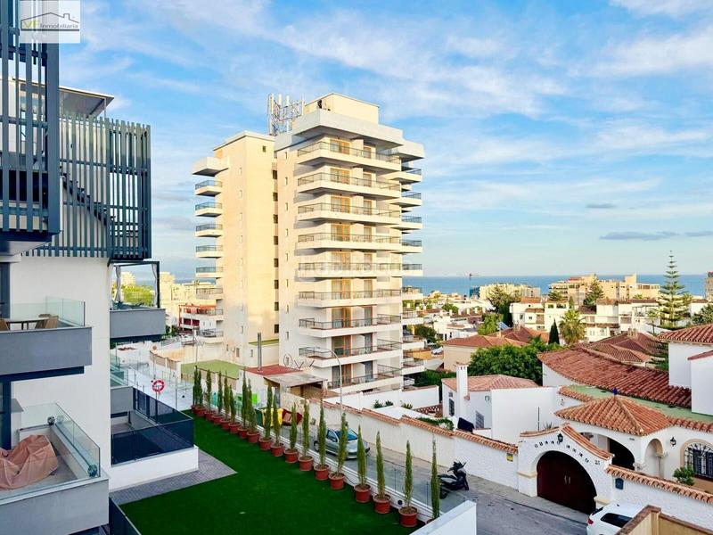 Foto 2fc7e6d9-7ab9-43c2-92cd-44774b48306c. Duplex con parcheggio piscina in Montemar Torremolinos