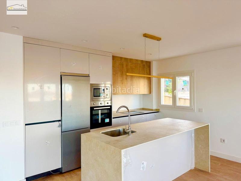 Foto ec171881-485e-40dc-aaff-82d976b97318. Duplex con parcheggio piscina in Montemar Torremolinos