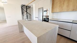 Dplex  Calle francisco quevedo de. Calidad, luz y mar el equilibrio perfecto en montemar!