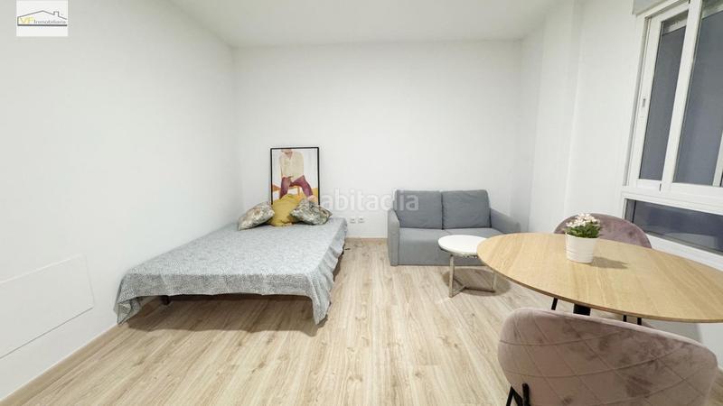 Foto 7474f061-cacd-4e69-b7da-321e067375e6. Studiowohnung mit parking in Parque Victoria Eugenia Málaga