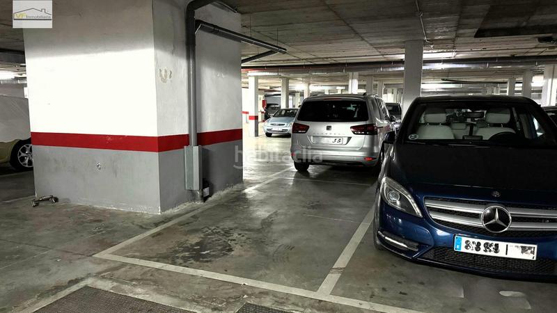 Foto 1ba84e11-6535-4dc4-9674-d6a701d511c8. Parking coche buscas parking en esta zona? en Residencial Jardín Botánico Málaga