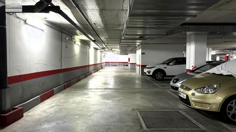 Foto 659675a8-7181-49f2-88f2-00f75dc6b92b. Parking coche buscas parking en esta zona? en Residencial Jardín Botánico Málaga