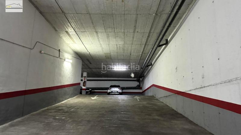 Foto 67f4f8c5-17a8-427a-aad0-d2f9a9824001. Parking coche buscas parking en esta zona? en Residencial Jardín Botánico Málaga