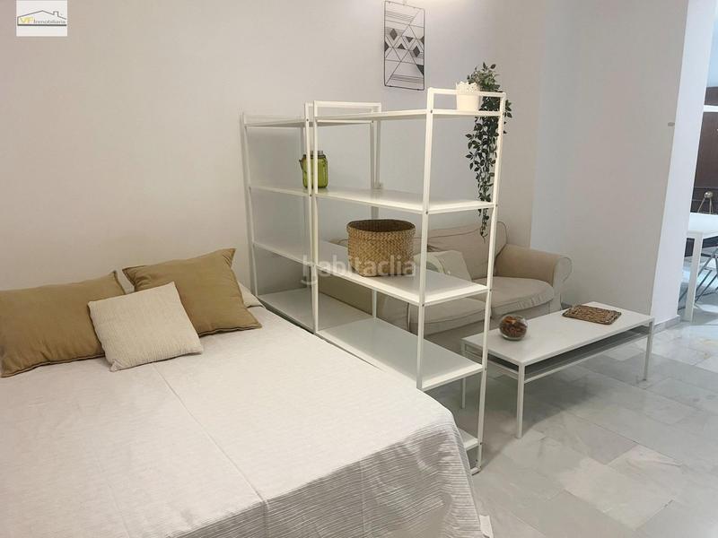 Foto dbf2690f-bc0f-4da5-a3cc-0099025e1e6e. Estudio este estudio está esperándote, lo vas a visitar? en Málaga