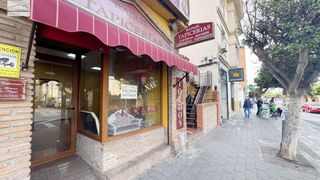 Rent Business premise  Calle de emilio thuiller. La mejor esquina para hacer crecer tu marca!