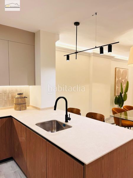 Foto 8fc04d2a-a0ab-4dba-97d2-4bf5644471da. Dúplex amb aparcament piscina a Playa de la Fontanilla Marbella