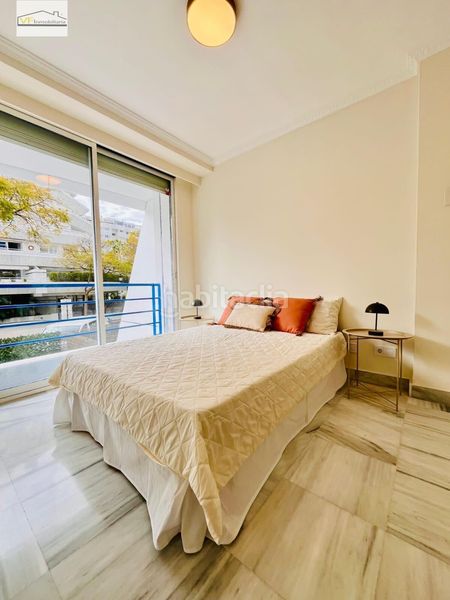 Foto a5920e4f-dcb3-4cef-a4ae-7c29897b3377. Dúplex amb aparcament piscina a Playa de la Fontanilla Marbella