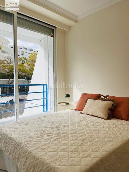 Foto df3ce0f2-06ee-429f-88a1-5dc30b6f80bd. Dúplex amb aparcament piscina a Playa de la Fontanilla Marbella