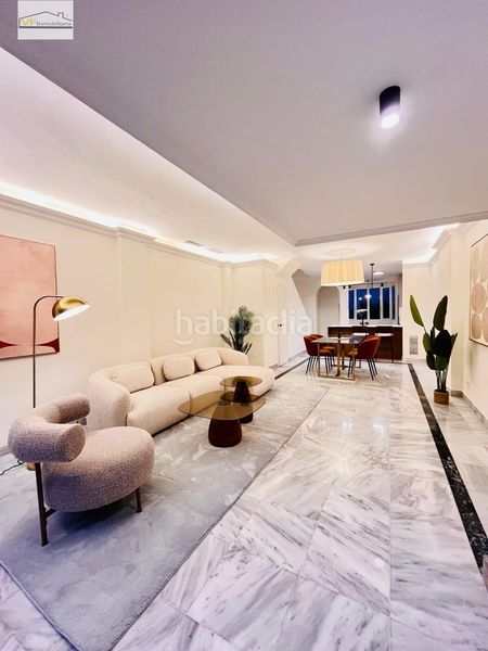 Foto eb789fdf-c7e8-4b9a-919b-2ded8b554496. Dúplex amb aparcament piscina a Playa de la Fontanilla Marbella