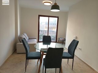 Piso  Alameda capuchinos. Vive o alquila aquí siempre aciertas!