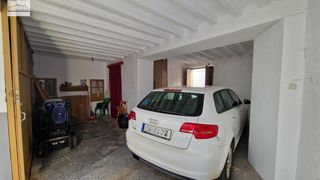 Semi detached house  Calle escribanos. Oportunidad para reformar a tu gusto en álora!