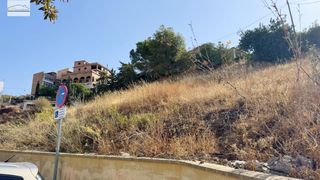 Terreny residencial  Calle del arroyo aceiteros. Imagina, diseña y construye en una ubicación con todo lo que nec