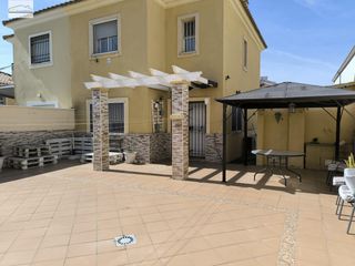 Doppelhaus in Distrito Zeta - Recinto Ferial Cortijo de Torres. Tu nuevo hogar en la málaga del futuro!