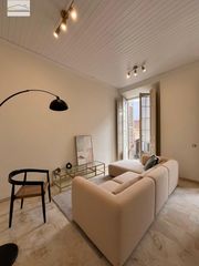 Flat  Calle mendez nuñez. Historia por fuera, diseño por dentro!