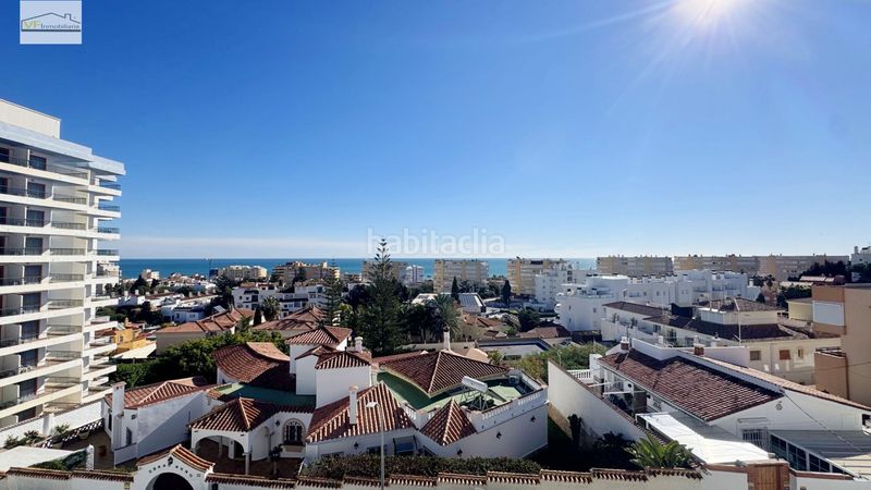 Foto 176b40ea-a995-4c02-b683-2c77b00c9d31. Dúplex amb aparcament piscina a Montemar Torremolinos