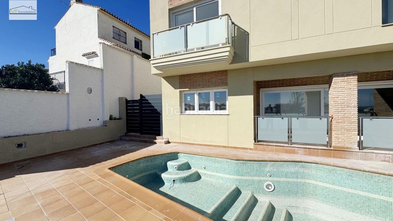 Foto 191b7ead-09b4-4620-9898-8aeb1588a383. Dúplex amb aparcament piscina a Montemar Torremolinos