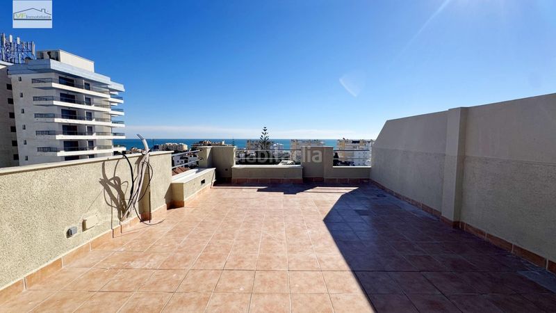Foto b29a1b52-a49b-4e98-8dab-31db6fac230a. Dúplex amb aparcament piscina a Montemar Torremolinos