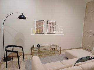 Etagenwohnung  Calle mendez nuñez. Historia por fuera, diseño por dentro!