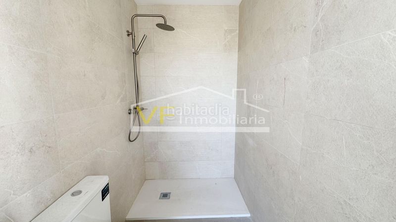 Foto 545d0c34-eaeb-412b-921e-9667e247d3bd. Dúplex amb aparcament piscina a Montemar Torremolinos
