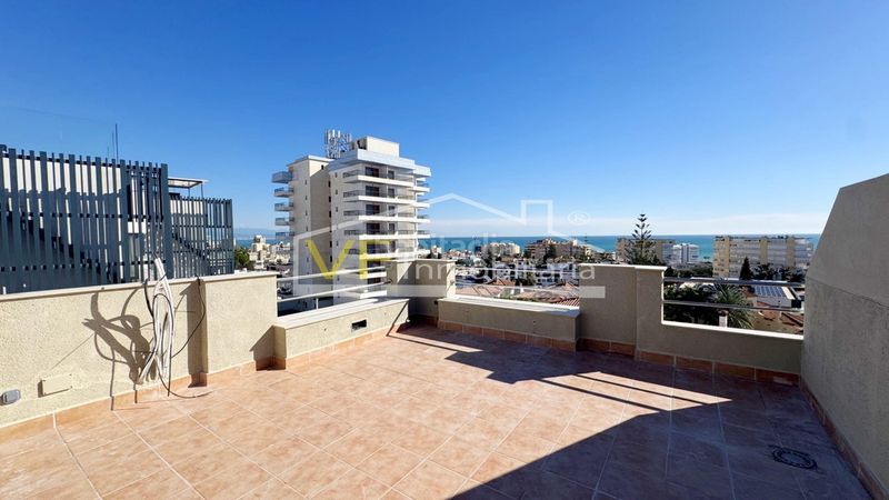 Foto 54ed55ac-732d-44b6-a19d-5121f16791e5. Dúplex amb aparcament piscina a Montemar Torremolinos
