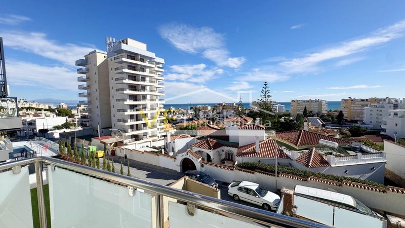 Foto 6a80cd5a-4429-45f0-a1de-0333ff160daa. Dúplex amb aparcament piscina a Montemar Torremolinos