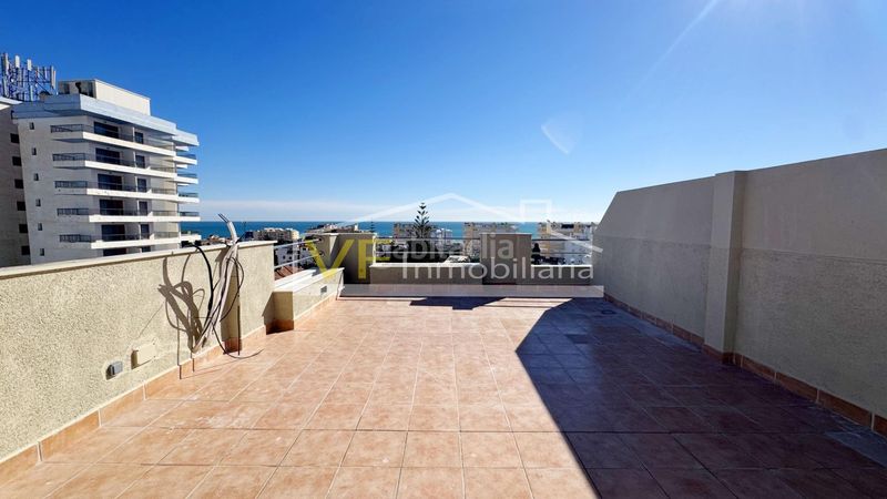 Foto a60c3c7d-43b6-4d07-9550-0e59abf1139d. Dúplex amb aparcament piscina a Montemar Torremolinos