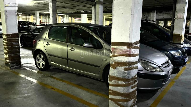 Foto 7619507b-b564-48c5-9b4c-50b055398fd6. Parking coche buscas parking en esta zona? en Residencial Jardín Botánico Málaga